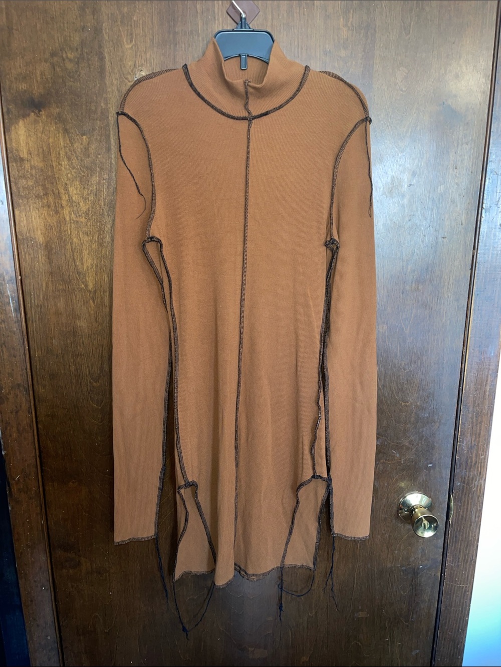 AKIRA Rust Brown Long-Sleeve Mock Neck Tunic with Exposed Seams